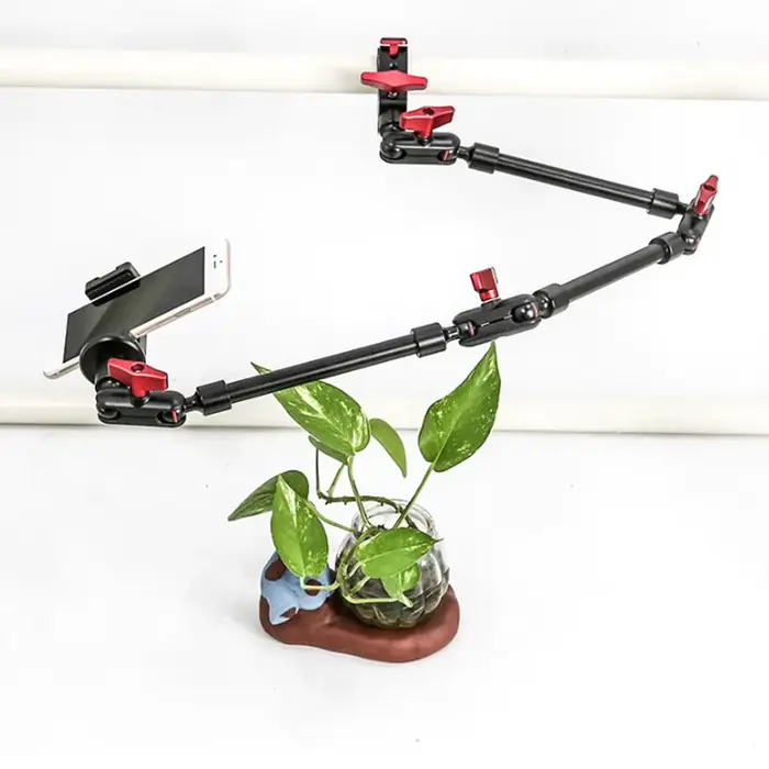 Bras articulé réglable pour webcam