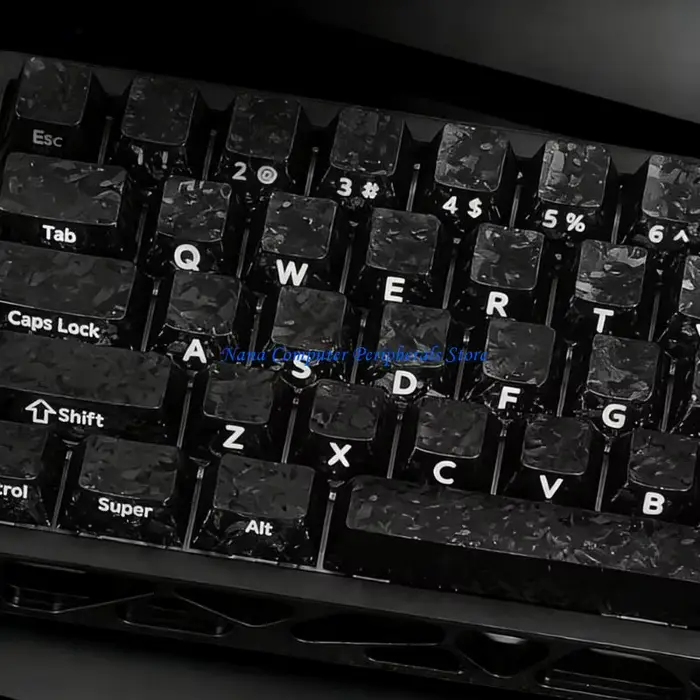 F68C – jeu capuchons touches aspect carbone