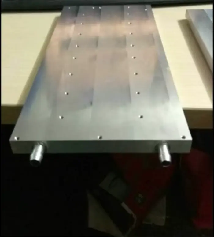 Bloc de refroidissement à eau en aluminium