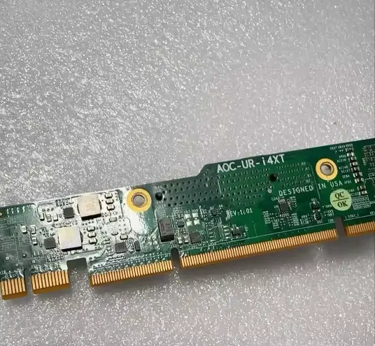 AOC-UR-I4XTF Carte réseau 4 ports Carte riser 1U