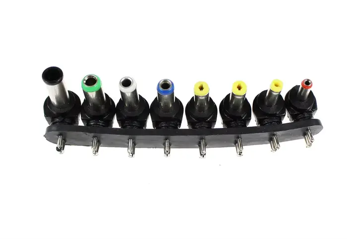 Adaptateur d'alimentation universel 96W 12V à 24V