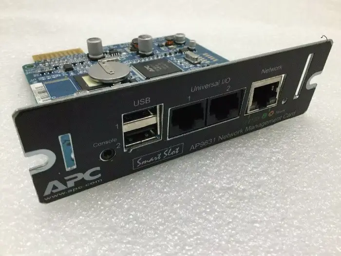 Carte de gestion réseau à emplacement intelligent APC AP9631 2 surveillance environnementale