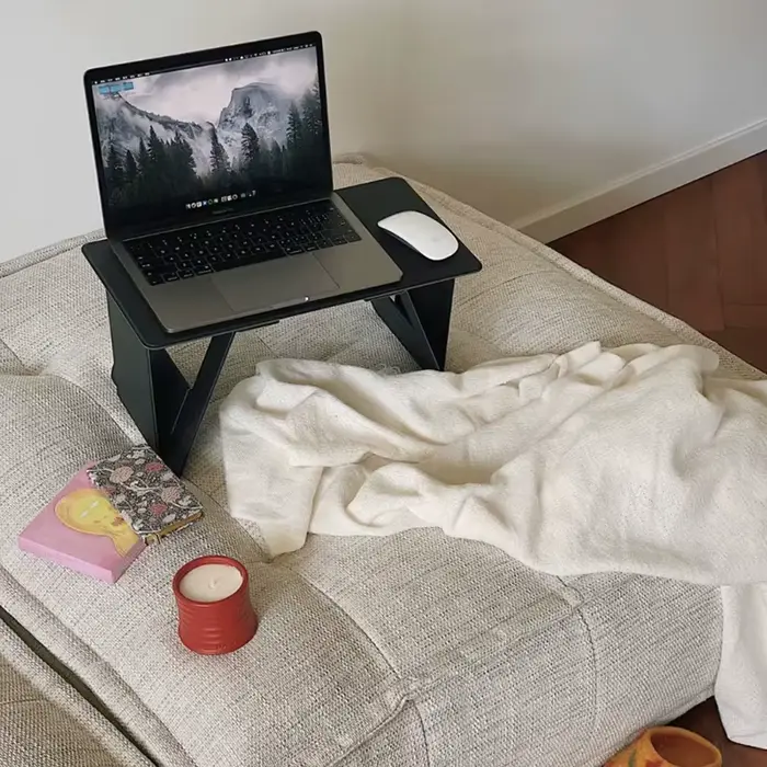Table de travail pliable pour ordinateur portable, mini support portable pour ordinateur portable, idéal pour la voiture, le salon, le canapé, le lit, pour le travail, la lecture, les jeux vidéo et le