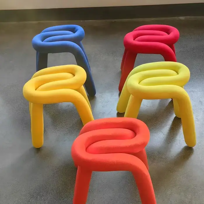 Chaise de maquillage en velours irrégulier en peluche pour chambre de filles