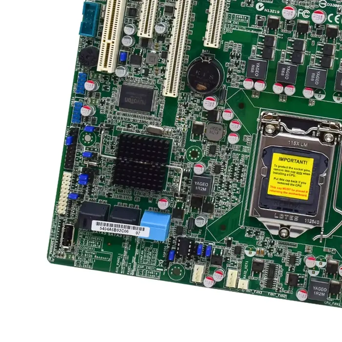 ASUS P8B-M Socket 1155 UATX carte mère 4 × DDR3 DIMM C204 prise en charge CPU Intel Xeon E3-1270 V2 I7-3770 I7-2600 4 × SATA II 1 × PCI