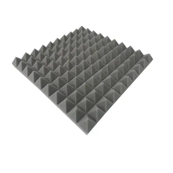 Panneaux acoustiques insonorisants en mousse pyramidale pour studio