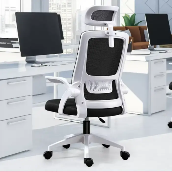 Chaise de bureau ergonomique à roulettes
