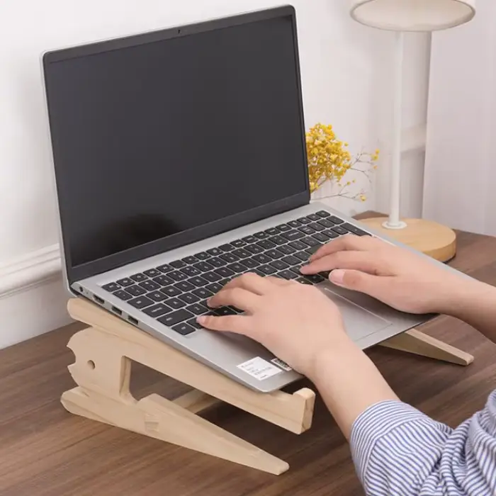 Support d'ordinateur portable en bois assemblé