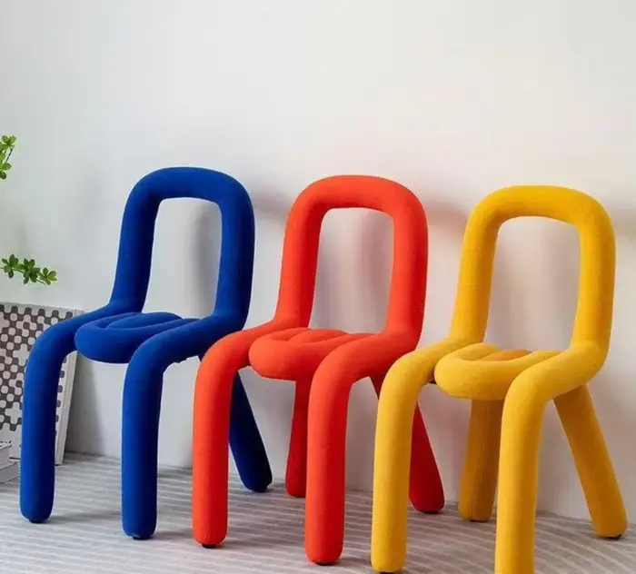Chaise de maquillage créative douce de forme irrégulière pour filles