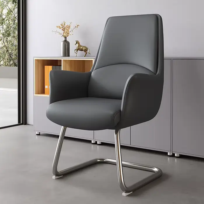 Fauteuil de bureau unique et confortable avec dossier et roulettes